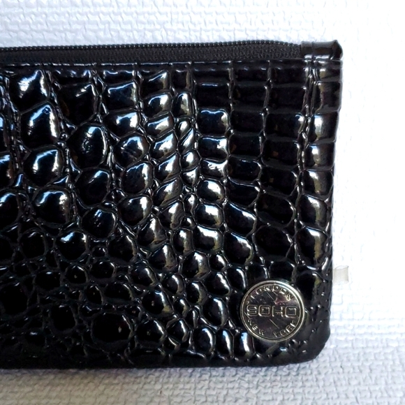 SOHO London New York Crocodile Print Wristlet / Cosmetic Bag - Picture 2 of 5